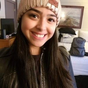 Meet your Posher, Gaby